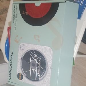 Rechargeable Portable CD Player With Bluetooth Wall Mounted White